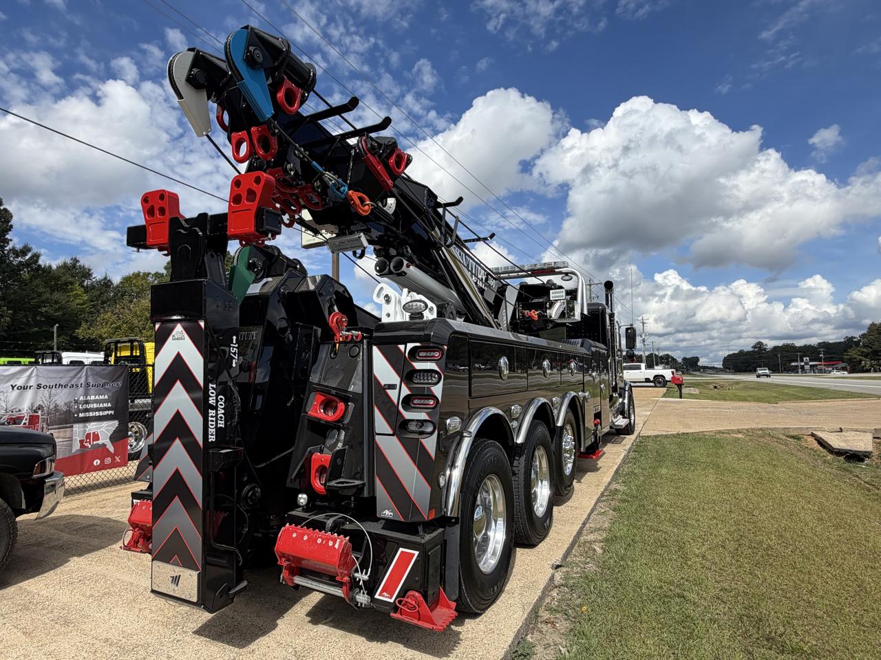 Peterbilt 589  2027