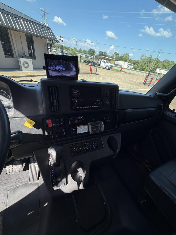 Freightliner M2 106 Plus  2024
