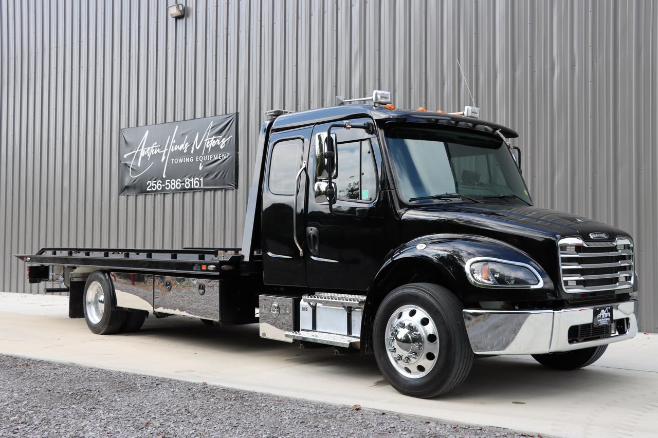 Freightliner M2 106 Plus  2024