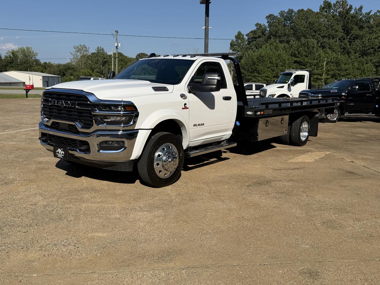 RAM 5500 Chassis Cab Big Horn 4x2 Reg Cab 120" CA 204.5" WB 2026