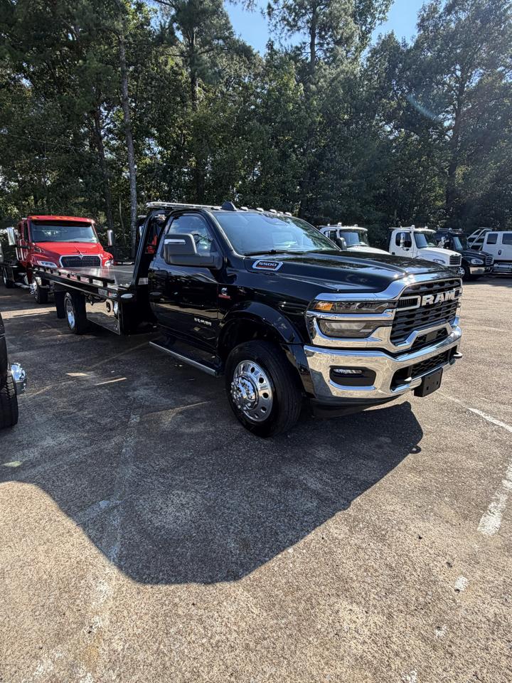 RAM 5500 Chassis Cab Big Horn 4x2 Reg Cab 120" CA 204.5" WB 2026