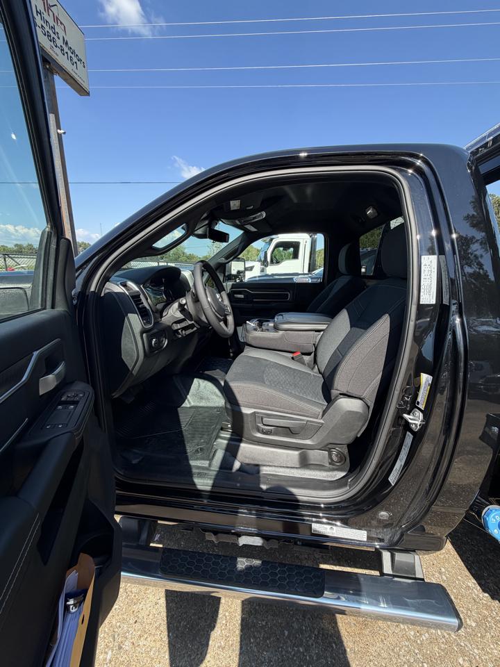 RAM 5500 Chassis Cab Big Horn 4x2 Reg Cab 120" CA 204.5" WB 2026