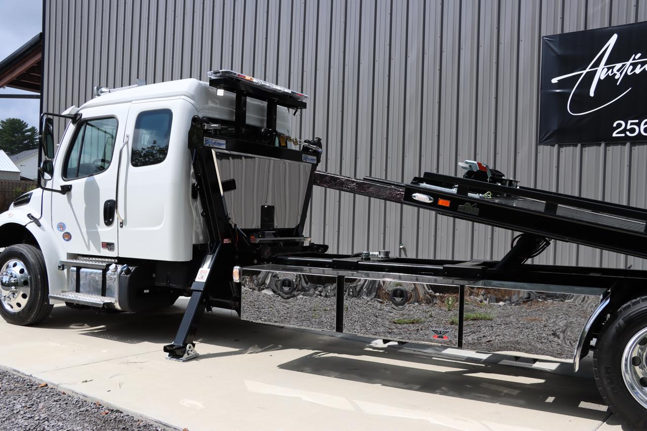 Freightliner M2 106 Plus  2027