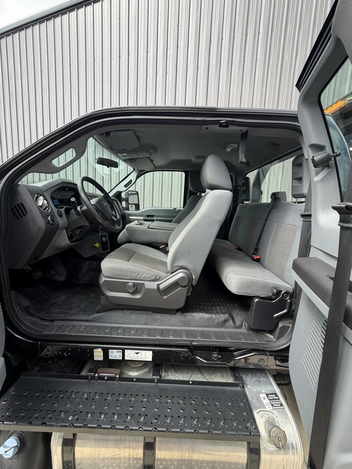 Ford F-650 Straight Frame SuperCab 2023