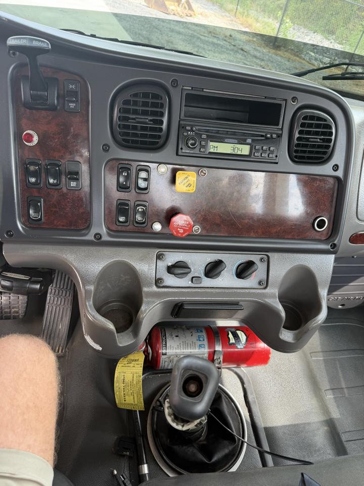 Freightliner M2  2007