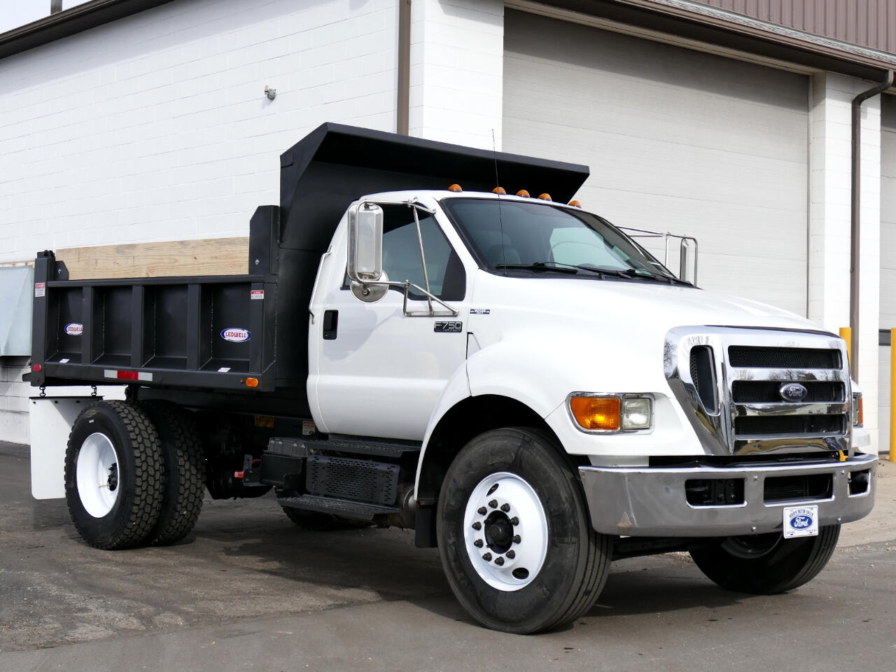 2012 Ford F750 2