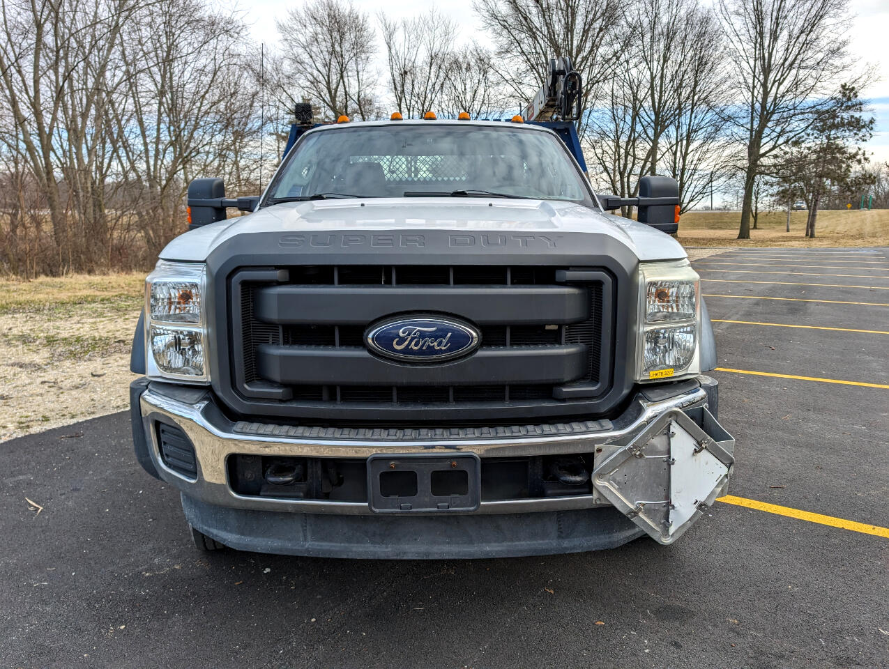 2011 Ford F-550 8