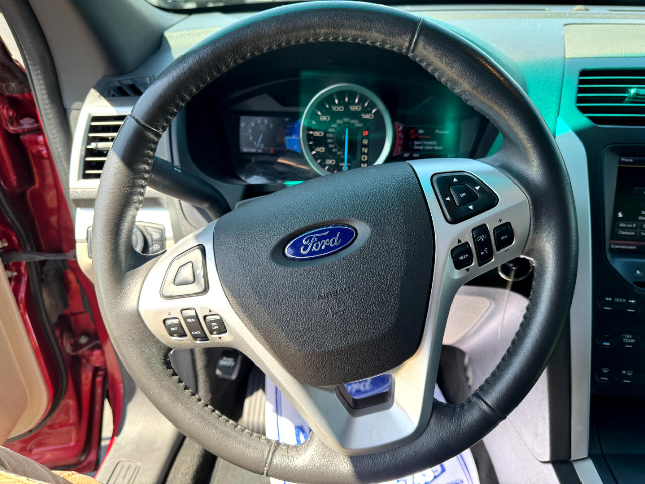 2013 Ford Explorer 14