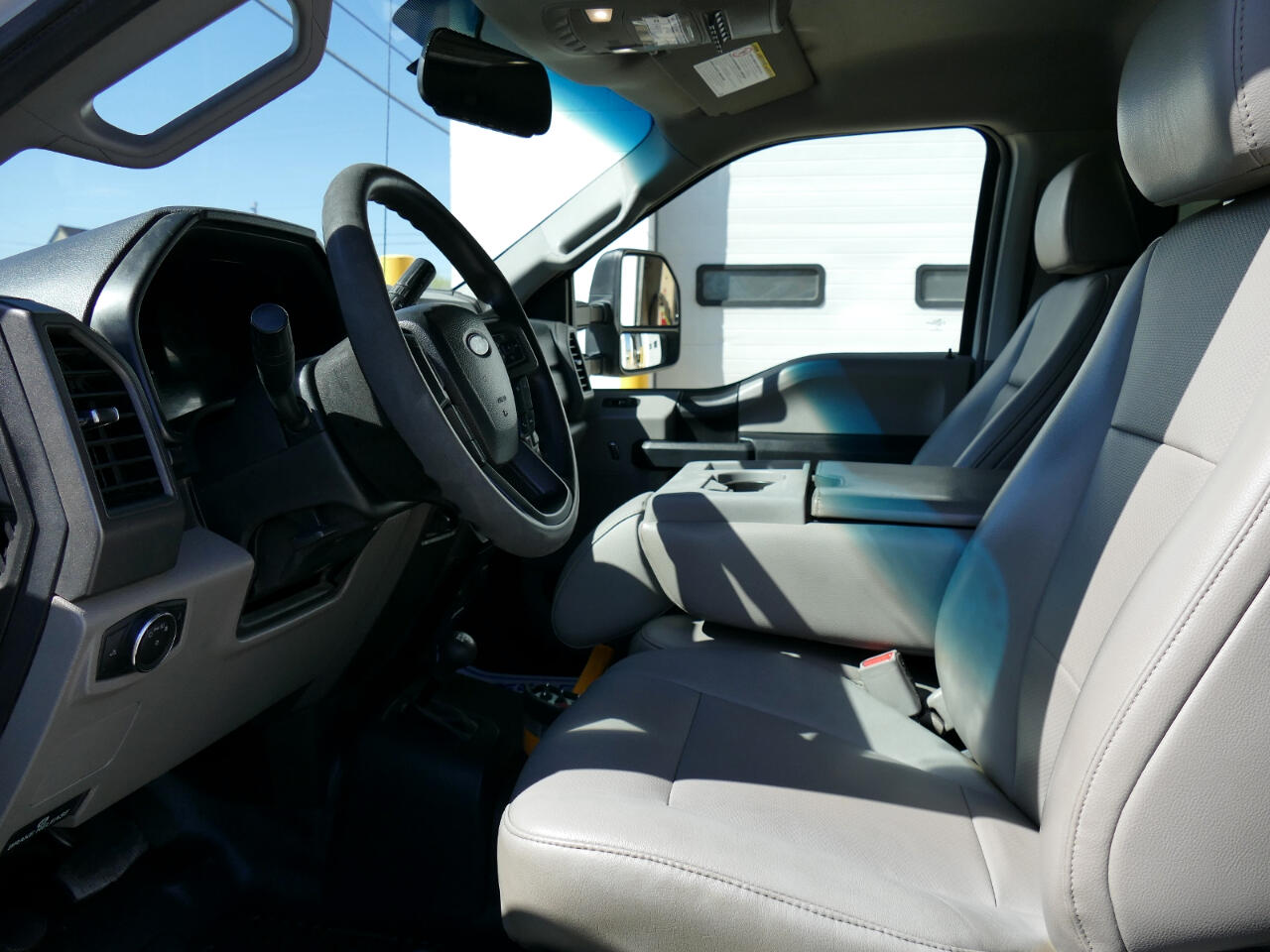 2017 Ford F-550 20