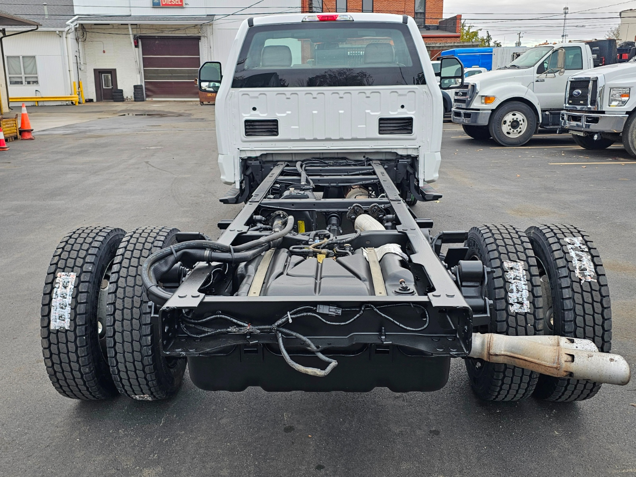 Ford Super Duty F-550 DRW XL 2WD Reg Cab 193" WB 108" CA 2018 Ford Super Duty F-550 DRW XL 2WD Reg Cab 193" WB 108" CA 2018