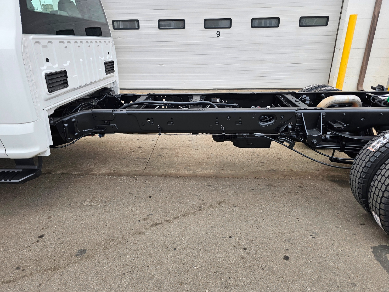 Ford Super Duty F-550 DRW XL 2WD Reg Cab 193" WB 108" CA 2018 Ford Super Duty F-550 DRW XL 2WD Reg Cab 193" WB 108" CA 2018