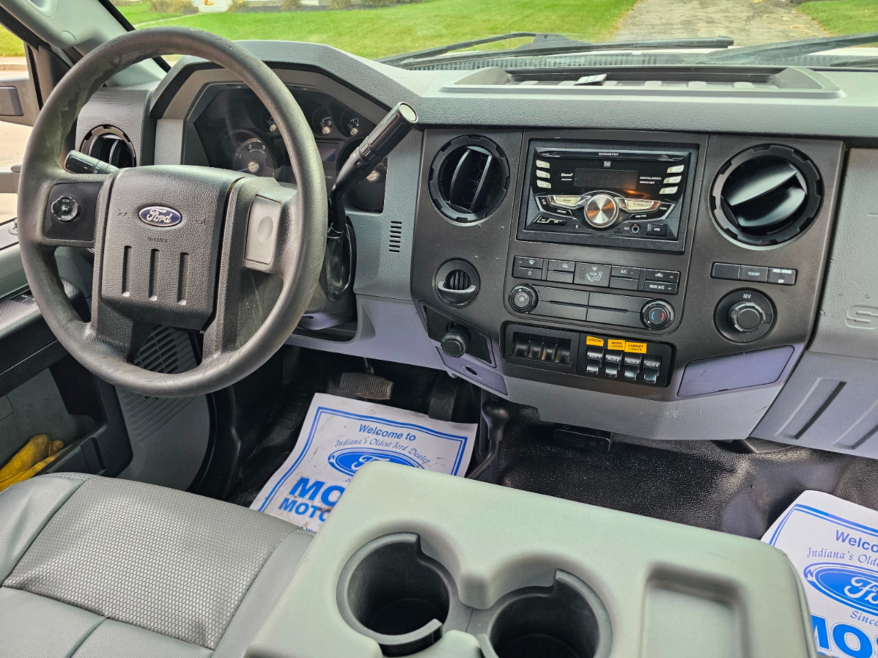 Ford Super Duty F-550 DRW 4WD Reg Cab 165" WB 84" CA XL 2016 Ford Super Duty F-550 DRW 4WD Reg Cab 165" WB 84" CA XL 2016