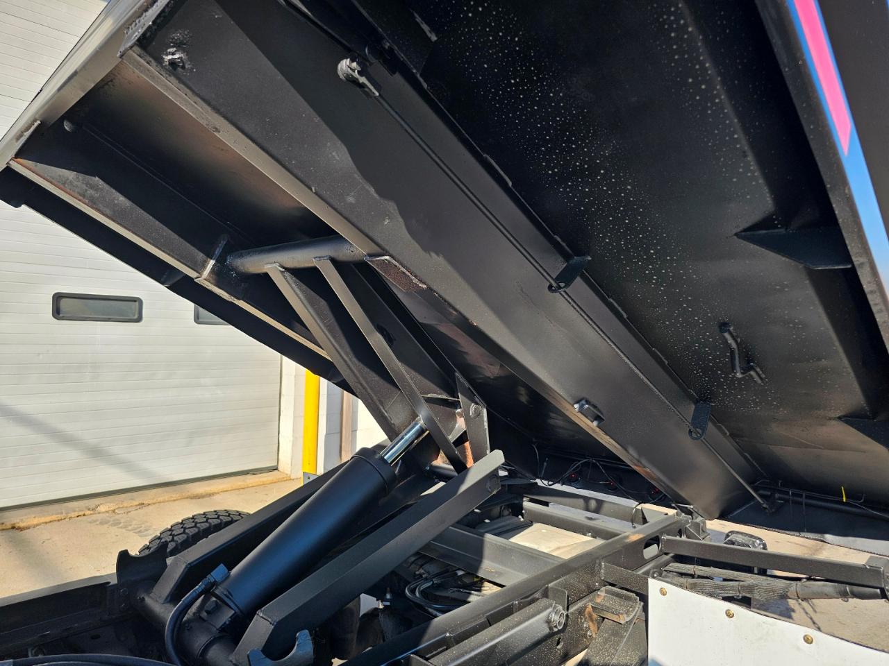 Ford Super Duty F-550 DRW  2014