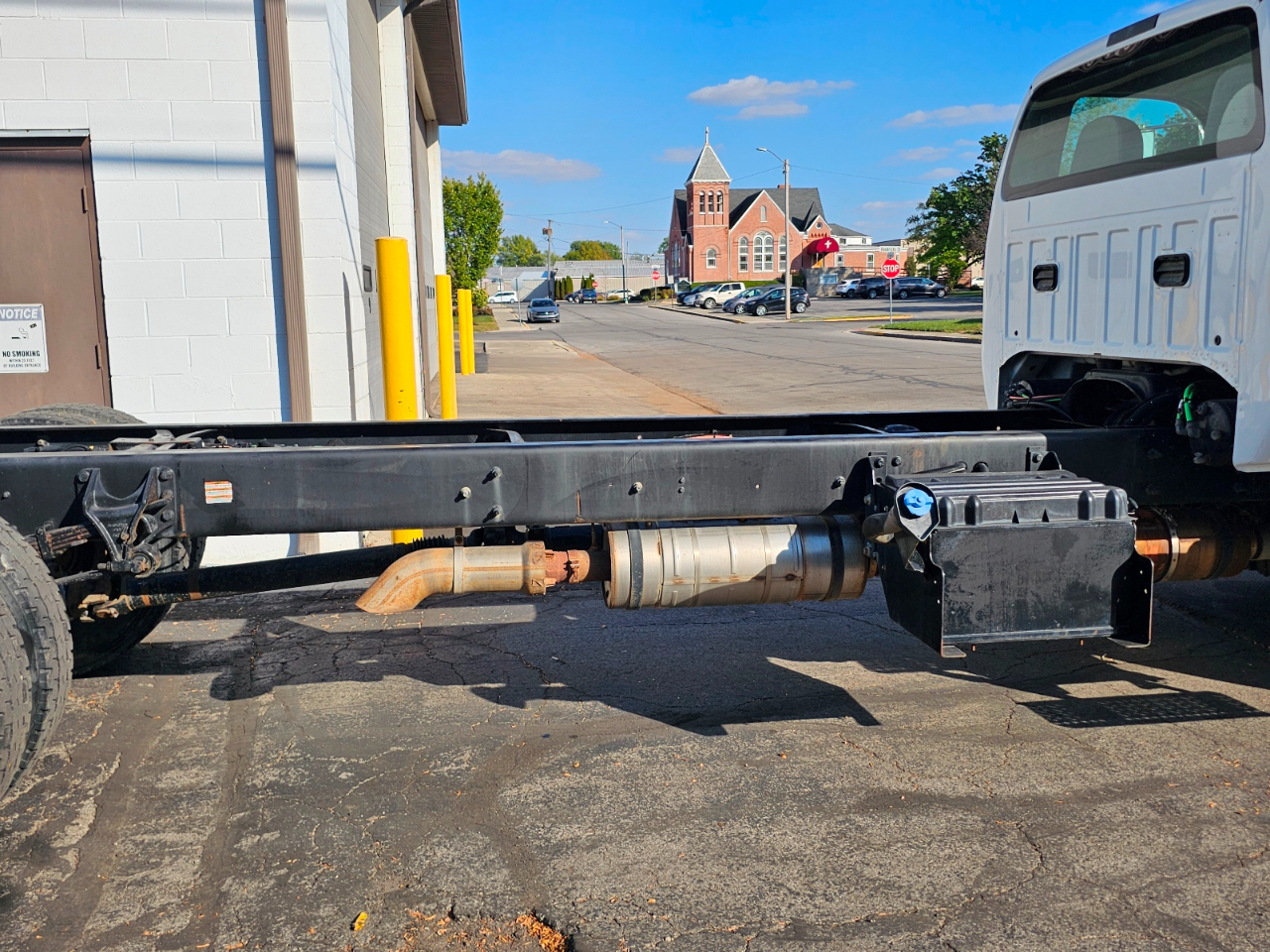 Ford Super Duty F-750 Straight Frame Reg Cab XL 2015 Ford Super Duty F-750 Straight Frame Reg Cab XL 2015