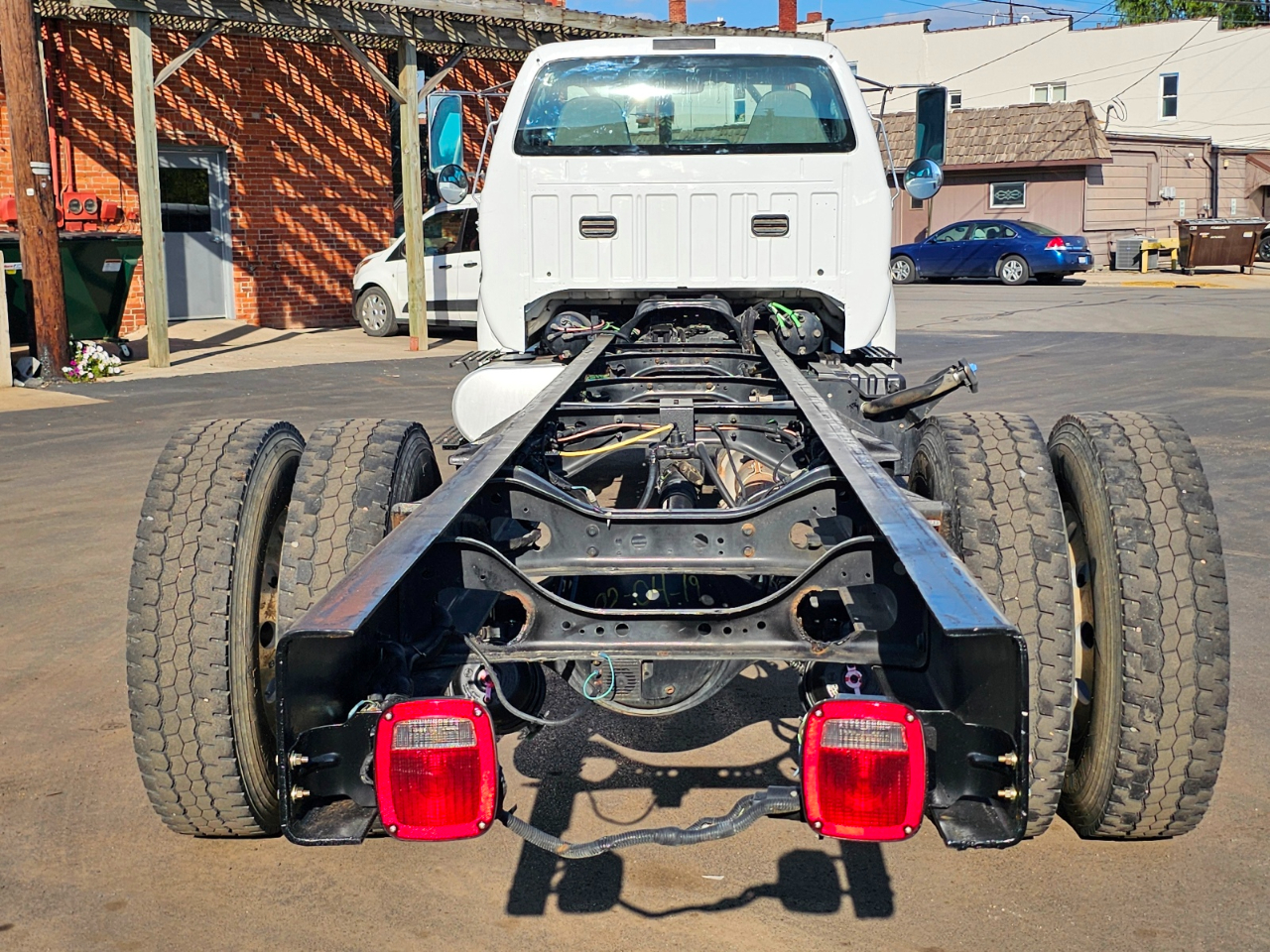 Ford Super Duty F-750 Straight Frame Reg Cab XL 2015 Ford Super Duty F-750 Straight Frame Reg Cab XL 2015