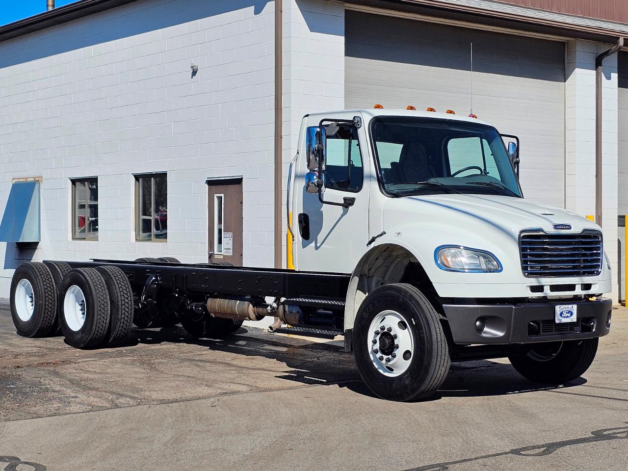 Freightliner M2 106 Medium Duty  2014