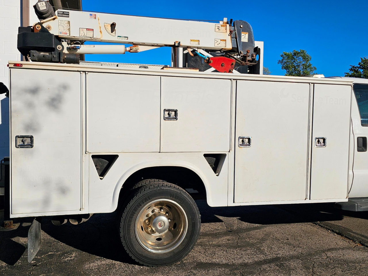 Ford Super Duty F-550 DRW 4WD Reg Cab 165" WB 84" CA XL 2015 Ford Super Duty F-550 DRW 4WD Reg Cab 165" WB 84" CA XL 2015