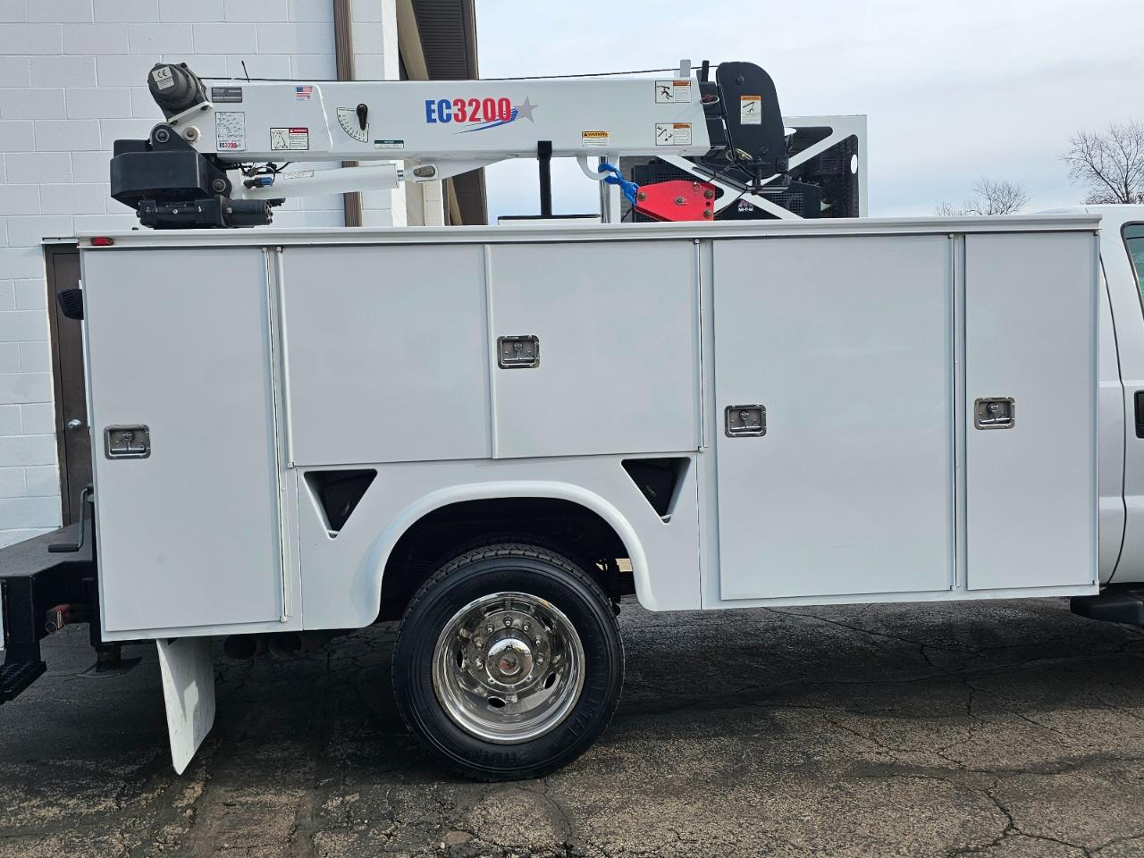 Ford Super Duty F-550 DRW  2015