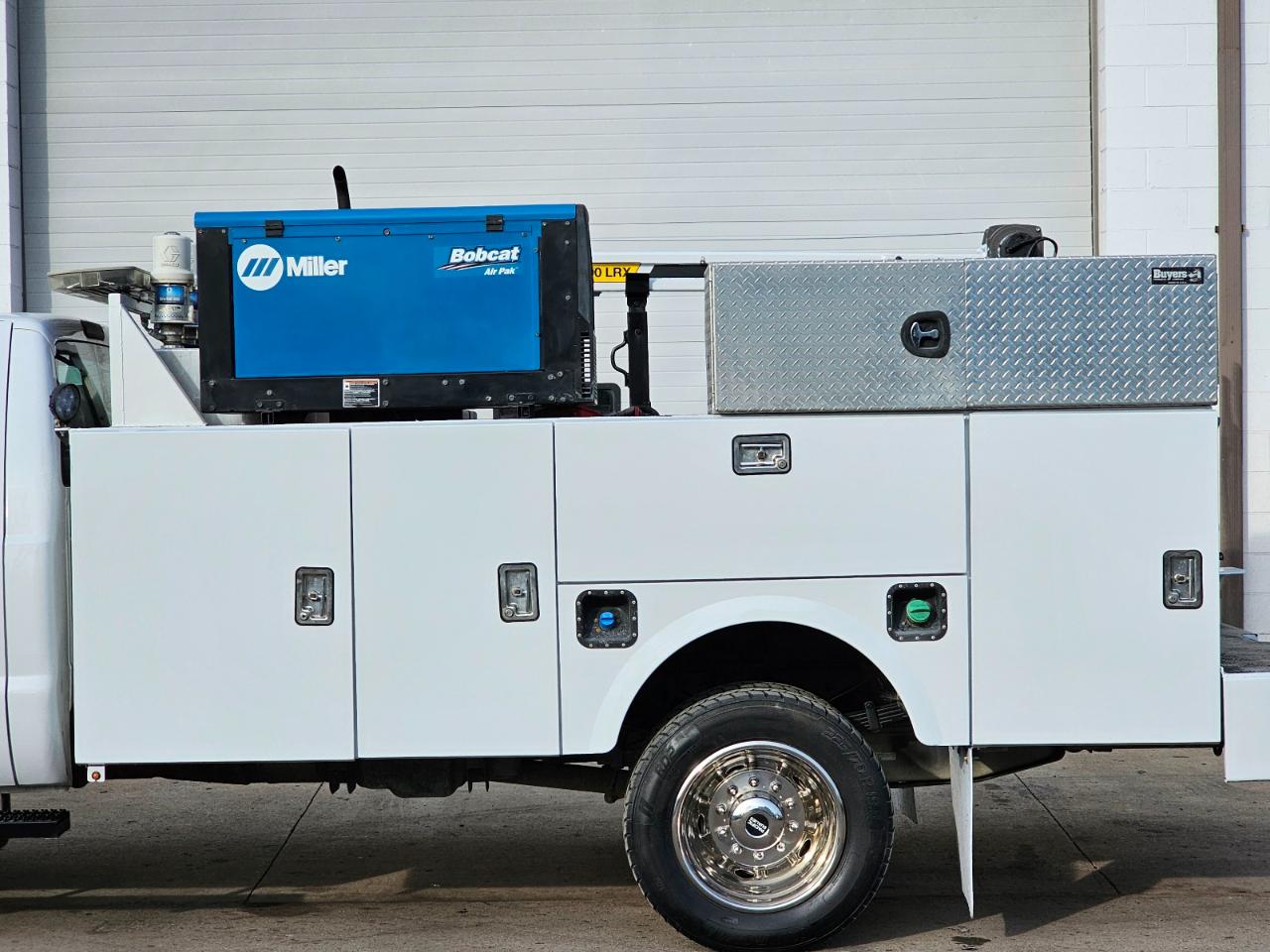 Ford Super Duty F-550 DRW  2016