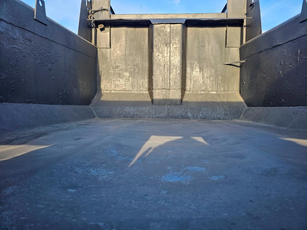 Freightliner M2 106 Medium Duty  2016