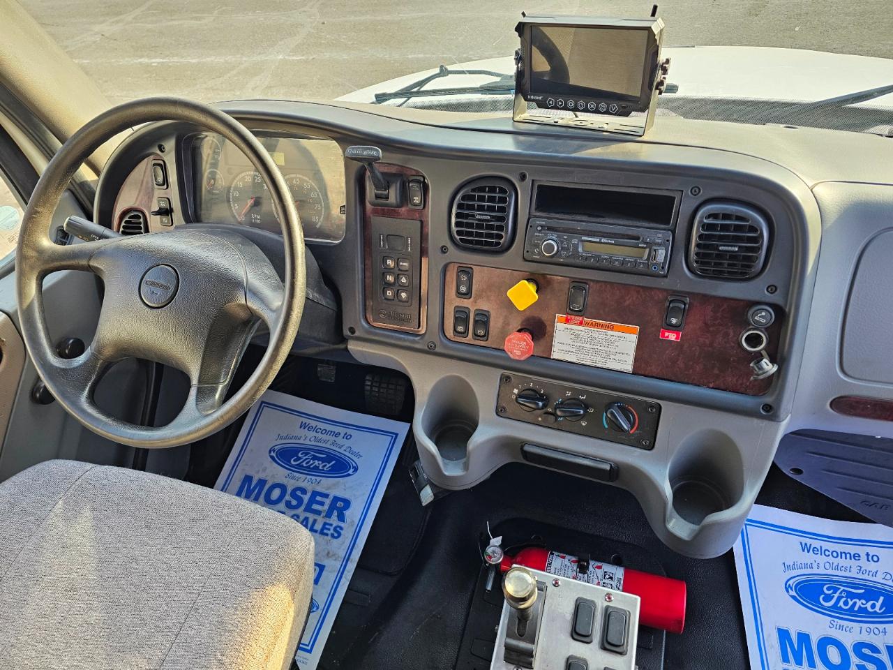 Freightliner M2 106 Medium Duty  2016