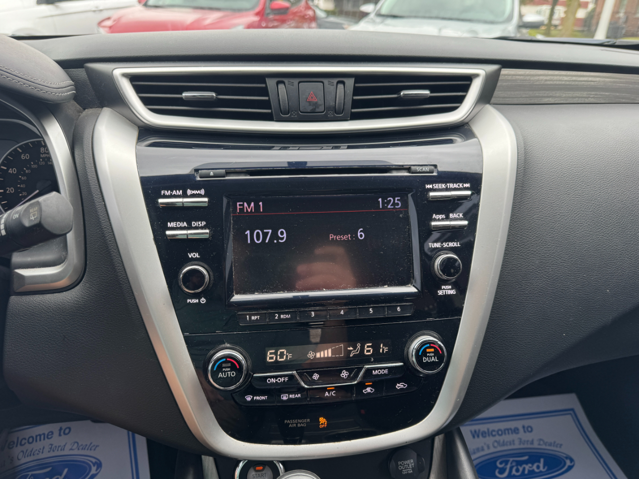 2016 Nissan Murano SV photo 11