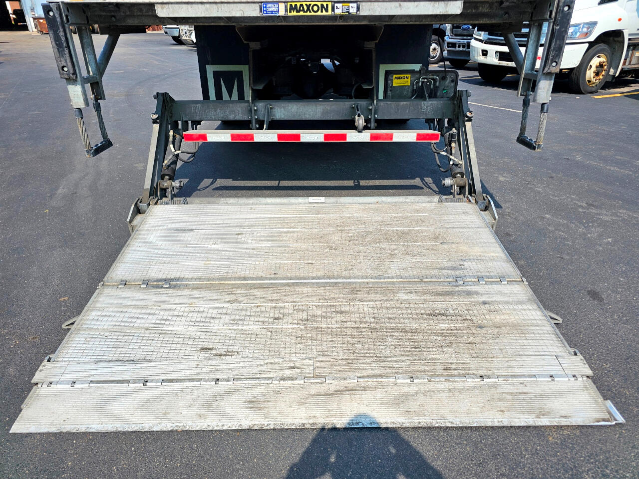 Freightliner M2 106  2023