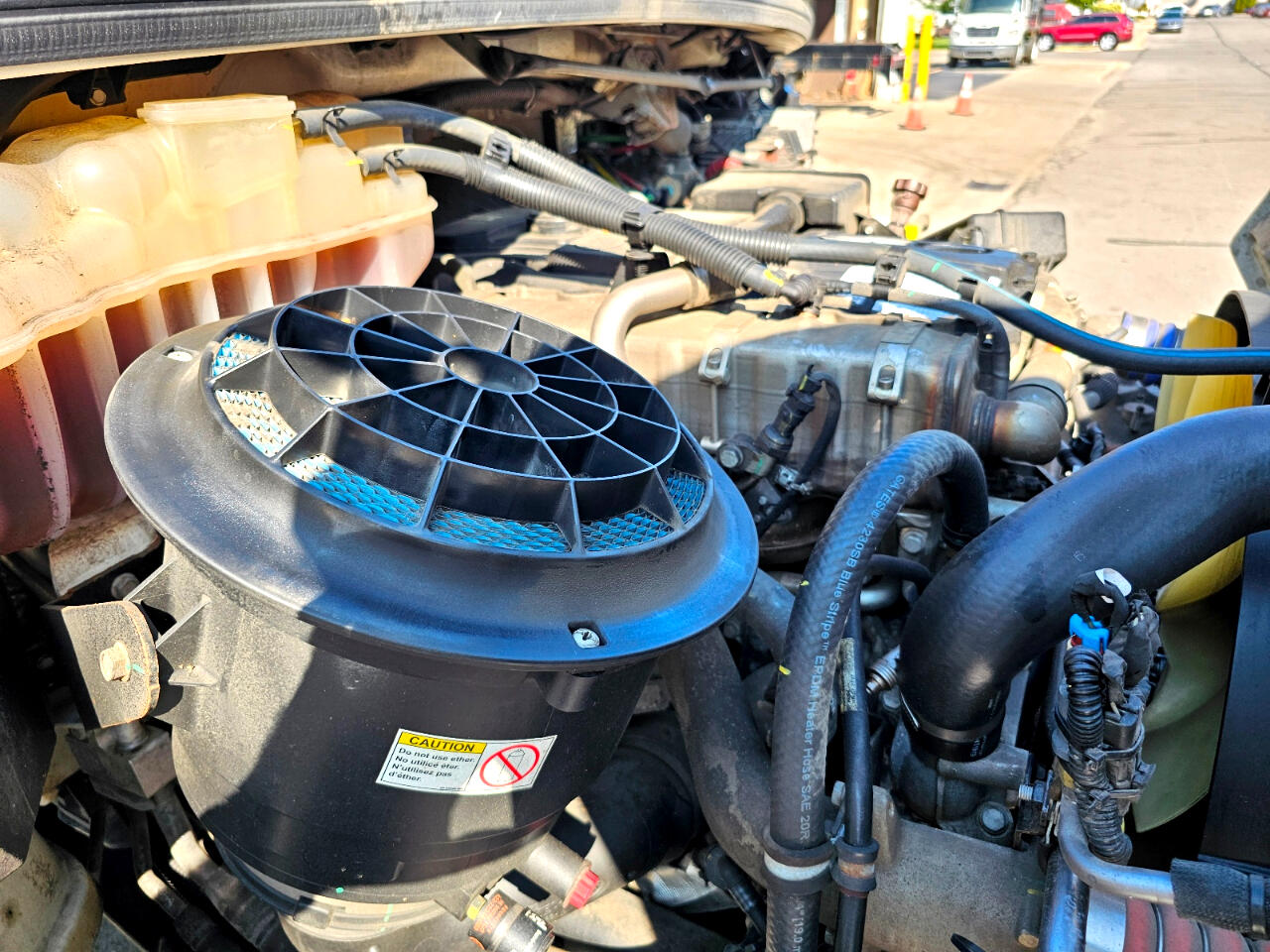 Freightliner M2 106  2023