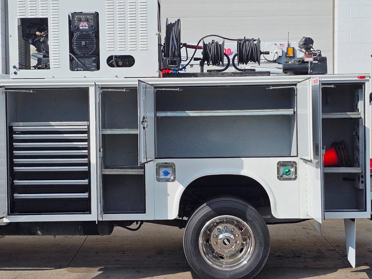 Ford Super Duty F-550 DRW  2016