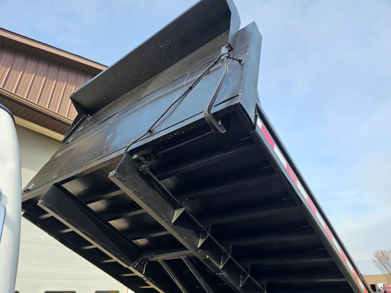 Ford Super Duty F-650  2013