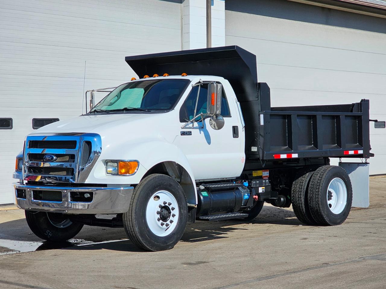 Ford Super Duty F-750  2013