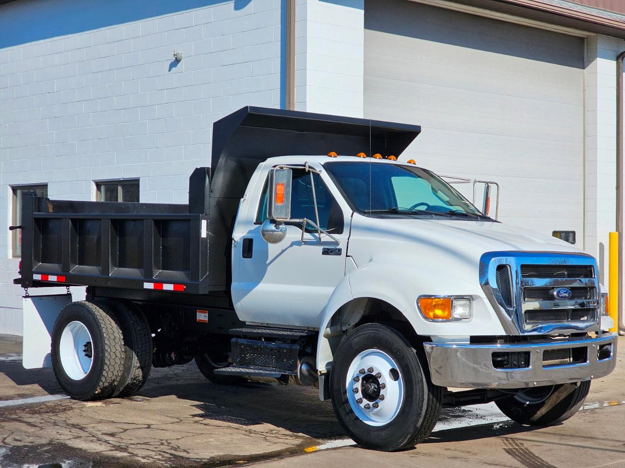 Ford Super Duty F-750  2013