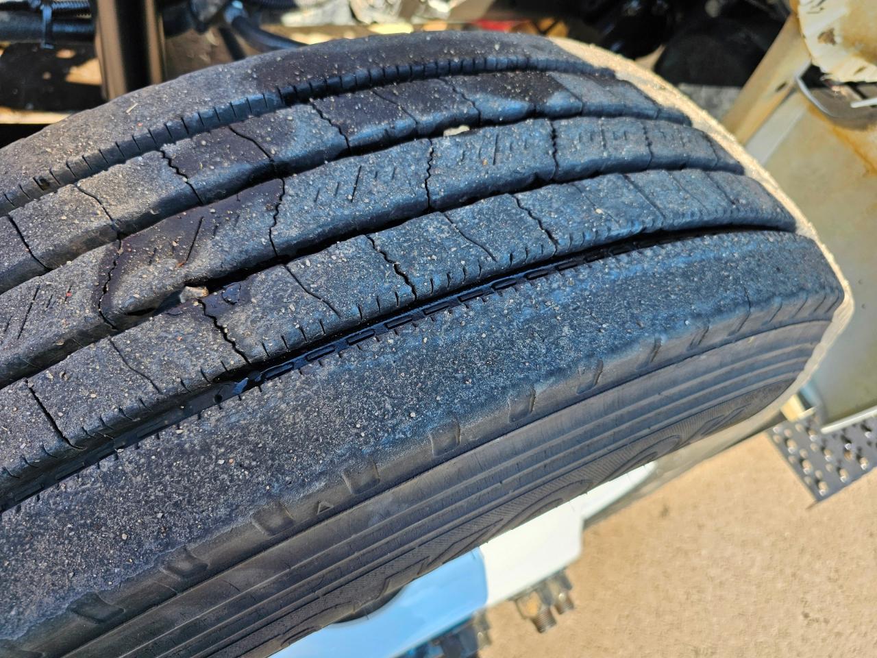 Ford Super Duty F-750  2013