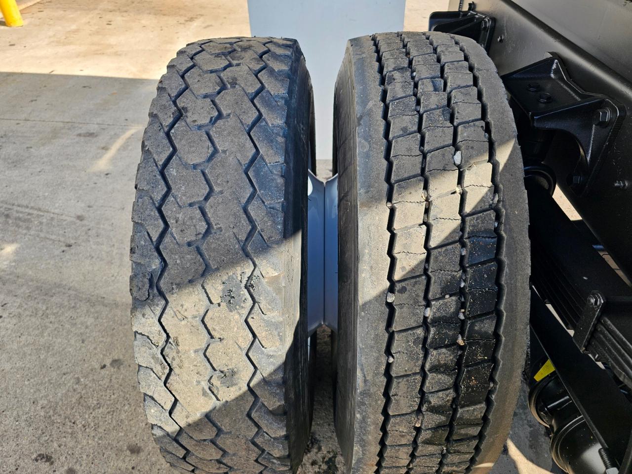 Ford Super Duty F-750  2013