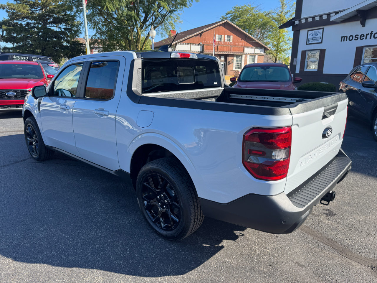 2025 Ford Maverick Lariat photo 2