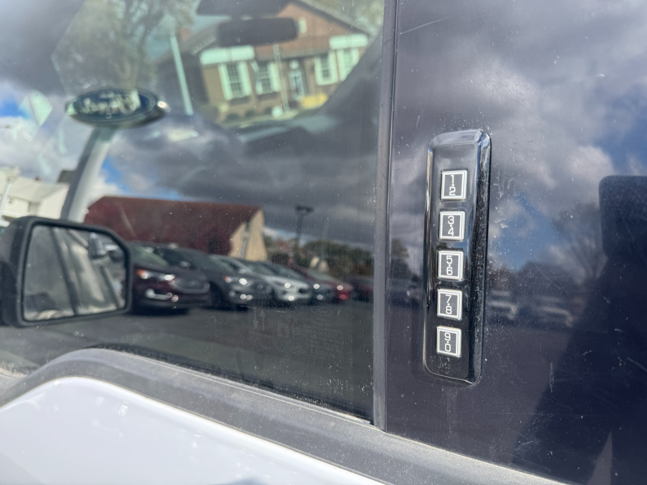 Ford F-150 XLT 4WD SuperCrew 5.5' Box 2020 Ford F-150 XLT 4WD SuperCrew 5.5' Box 2020