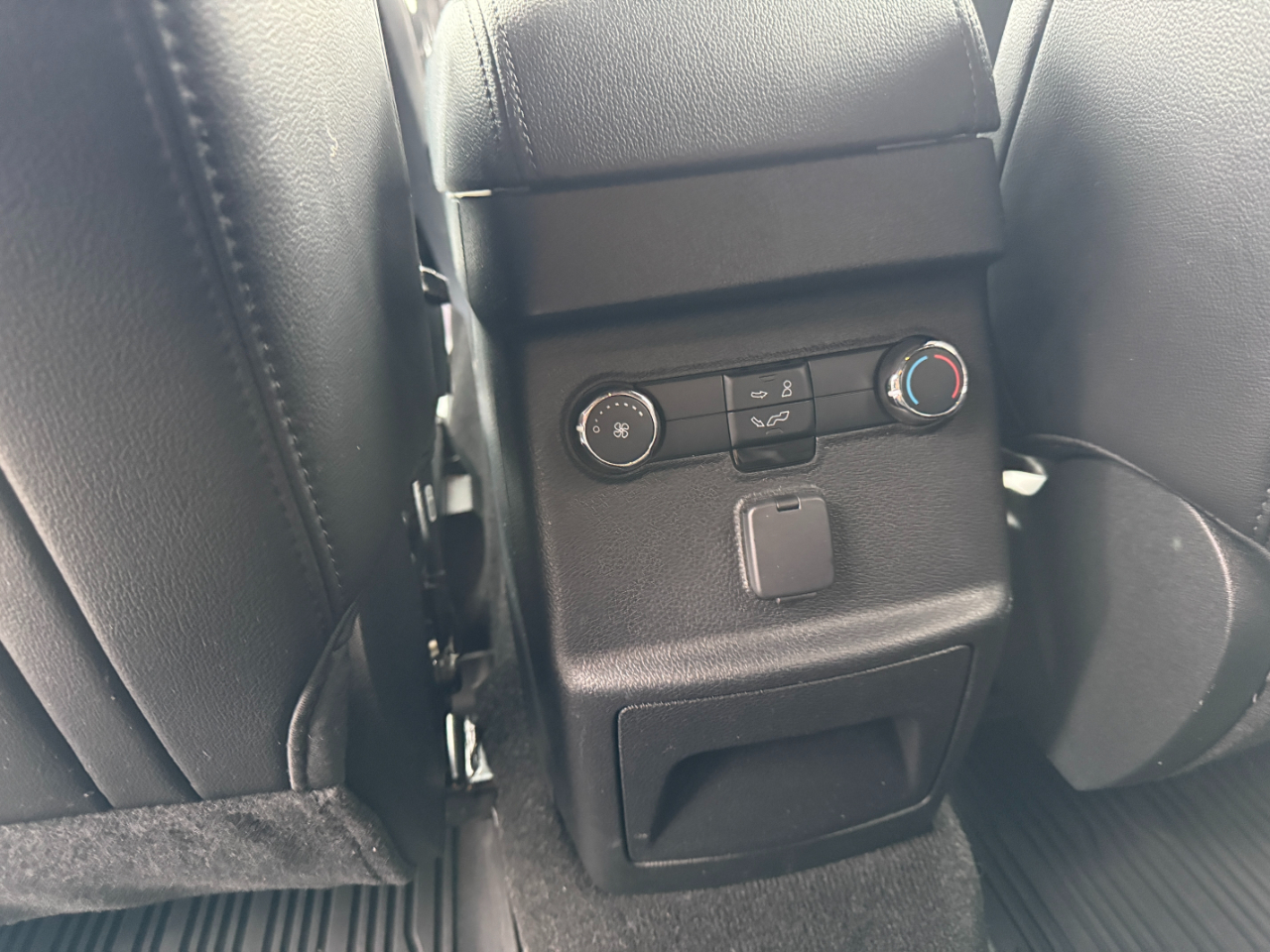 Ford Explorer  2018 Ford Explorer  2018