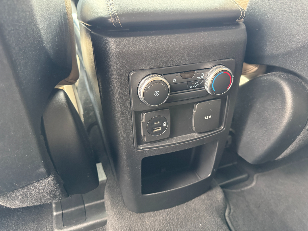 Ford Explorer  2020 Ford Explorer  2020