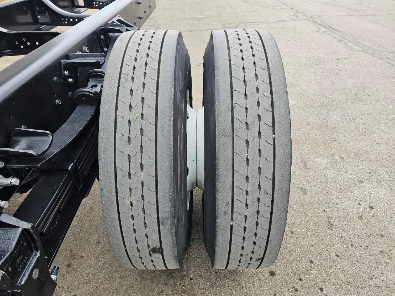 Ford Super Duty F-650  2023