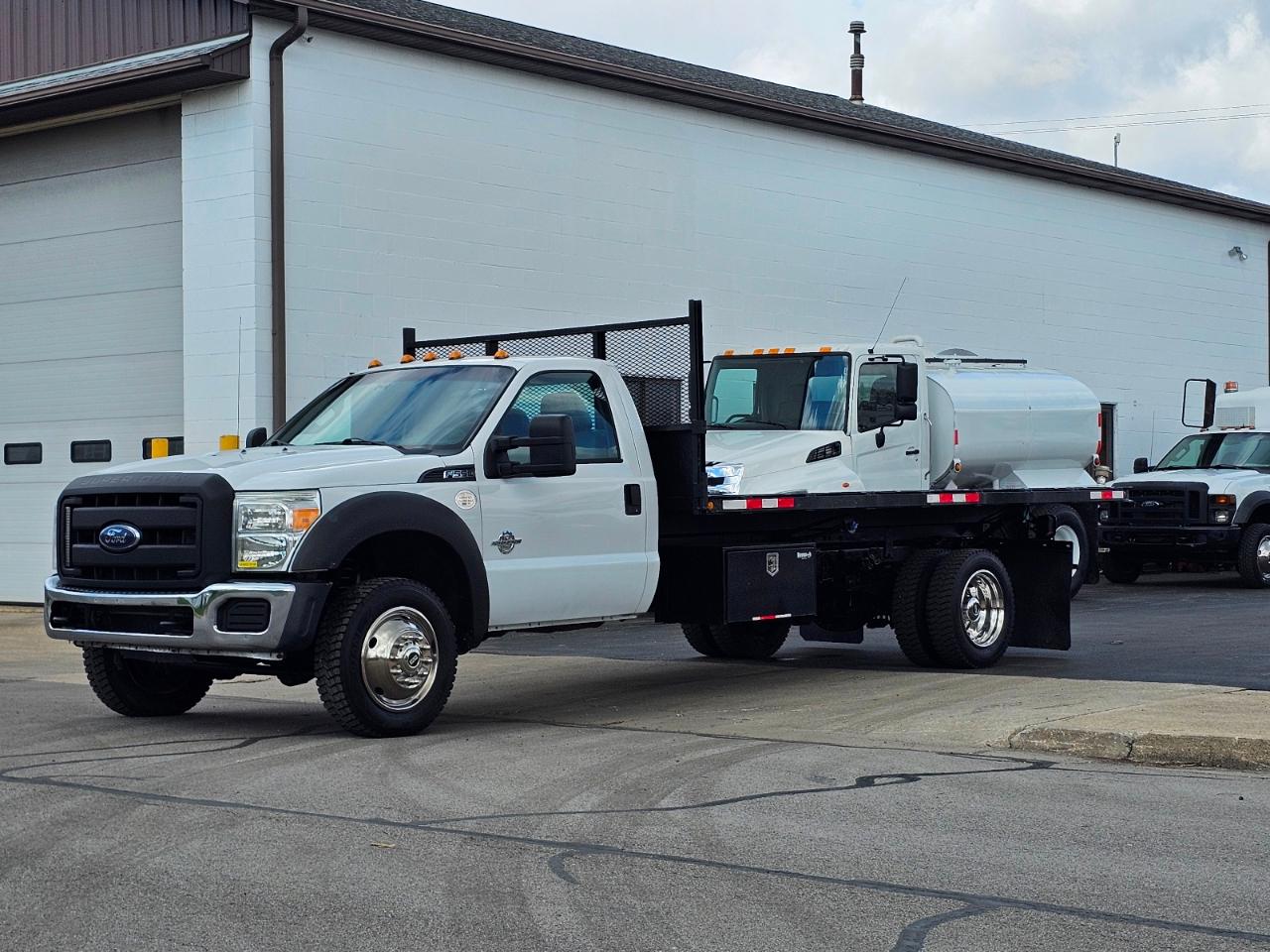 Ford Super Duty F-550 DRW  2013