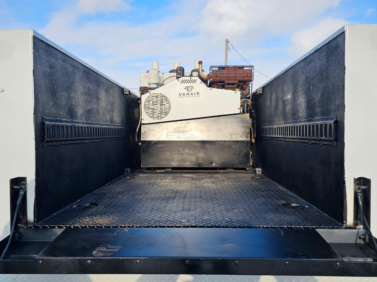 Ford Super Duty F-550 DRW  2016