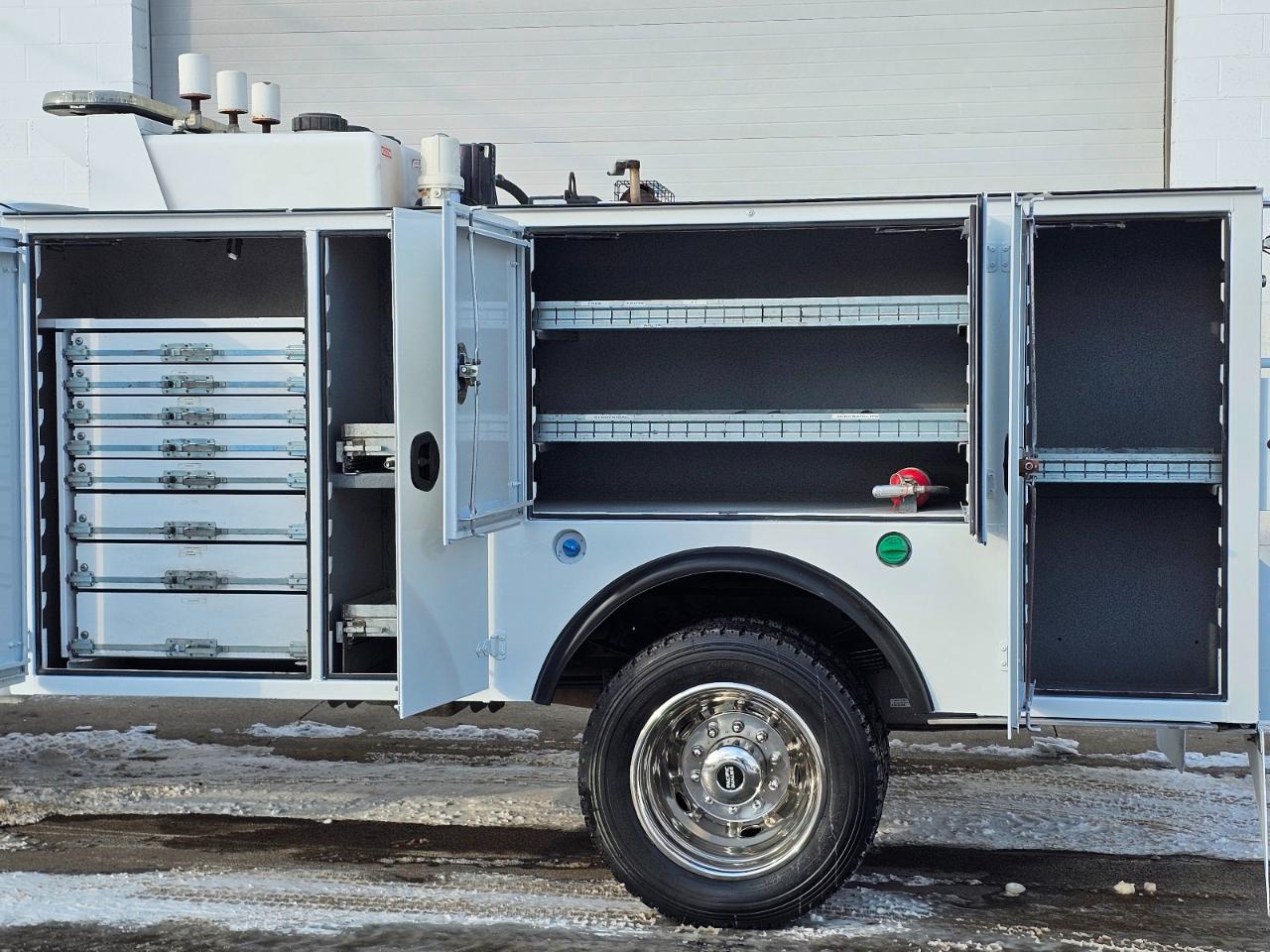 Ford Super Duty F-550 DRW  2016