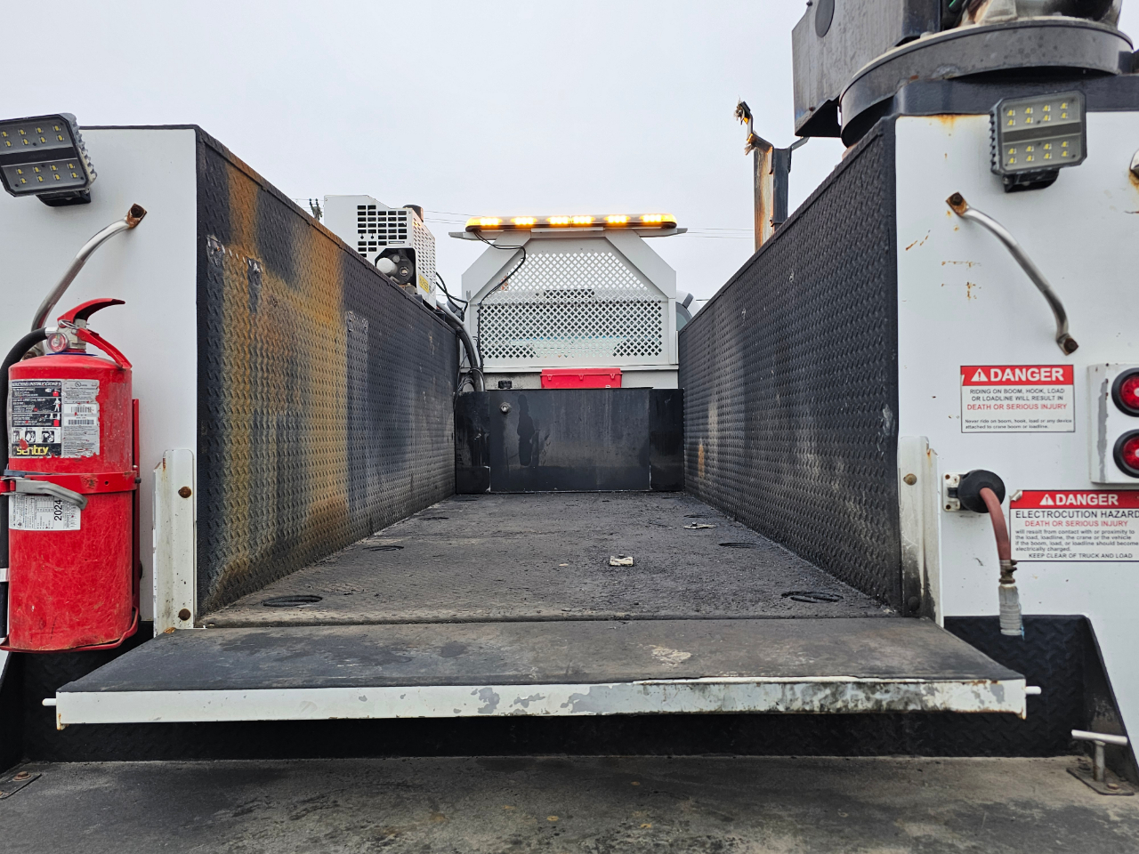 2019 Ford F-750 SuperCab photo 3