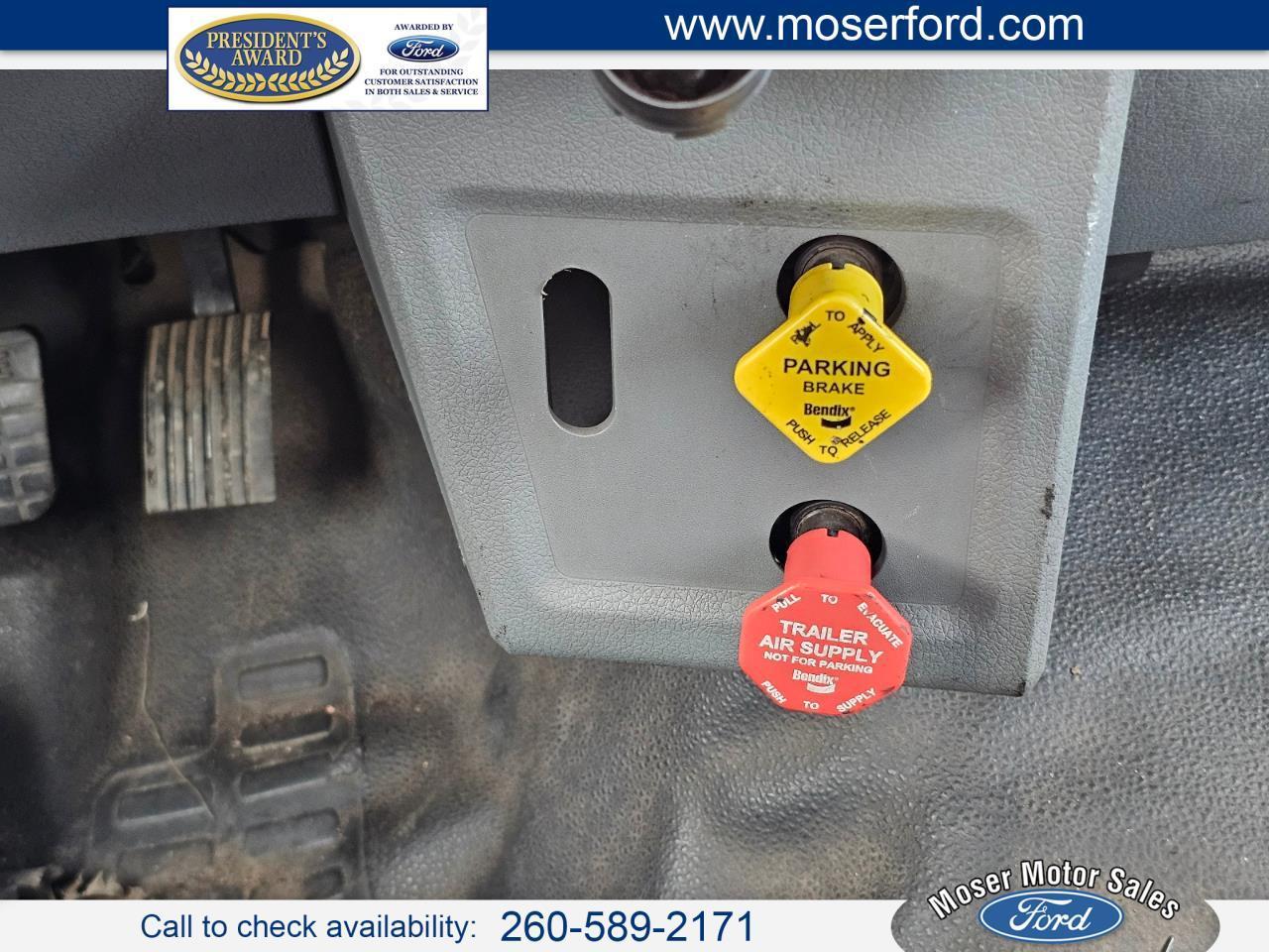 Ford Super Duty F-650  2012