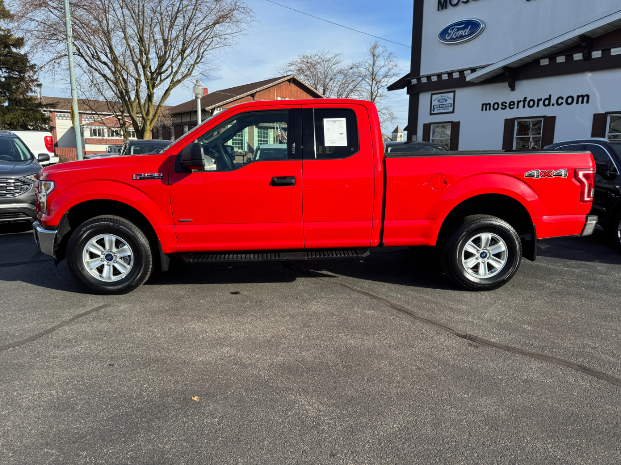 2015 Ford F-150 XLT photo 2