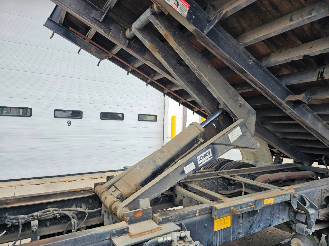 Ford Super Duty F-650  2012