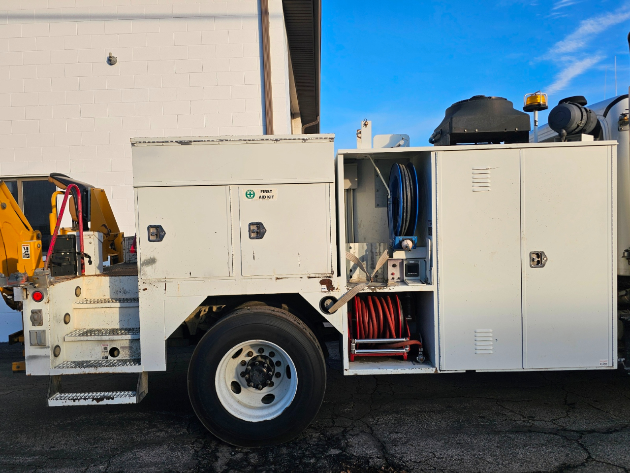 Freightliner M2 106  2014