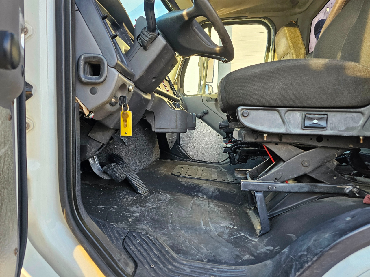 Freightliner M2 106  2014