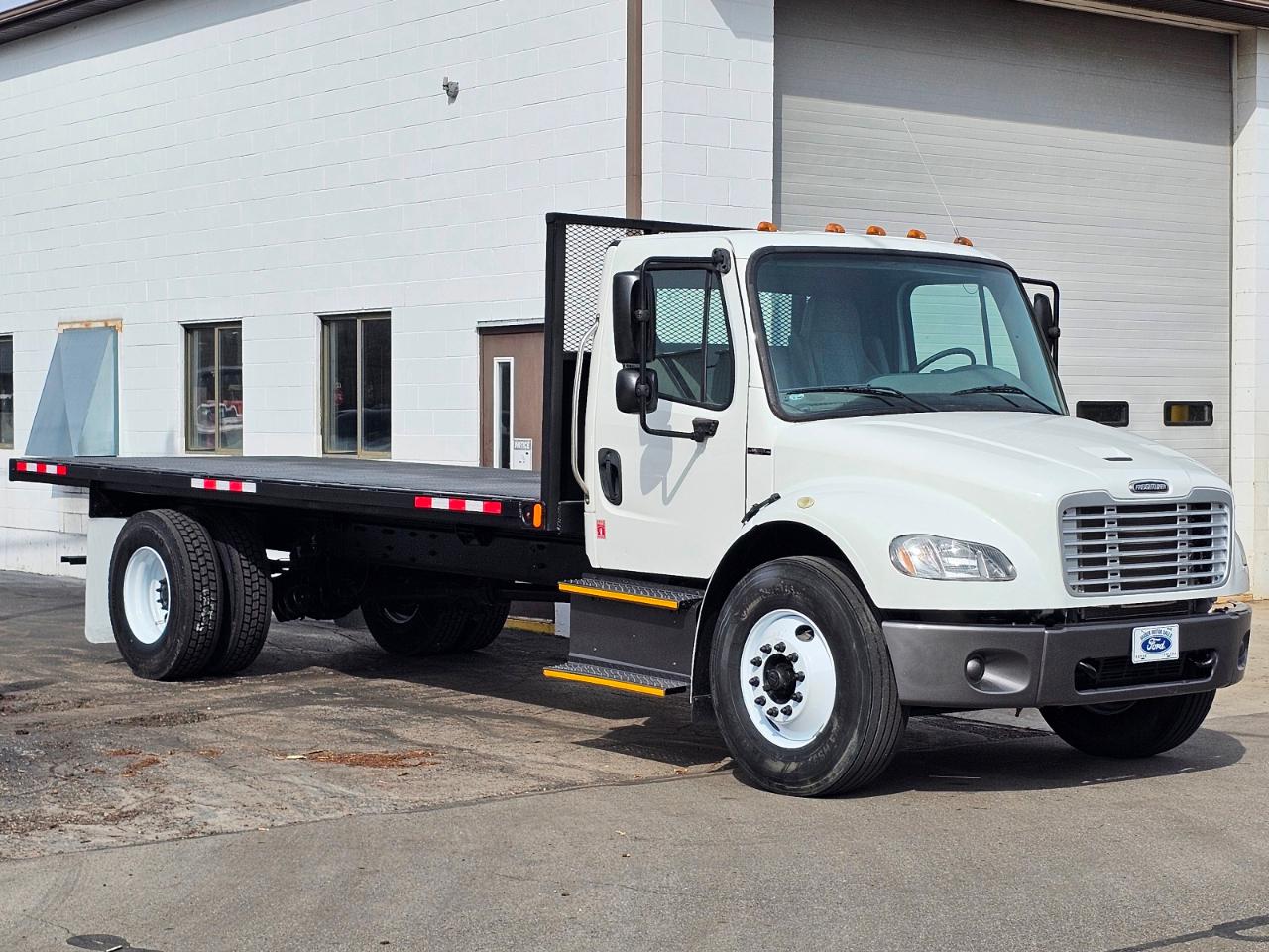 Freightliner M2 106  2018