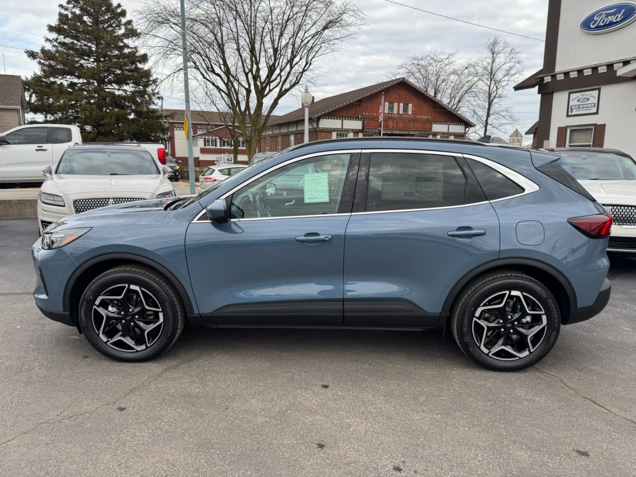 Ford Escape Platinum AWD 2026